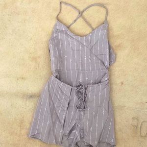 L’ATISTE Backless Tie Romper